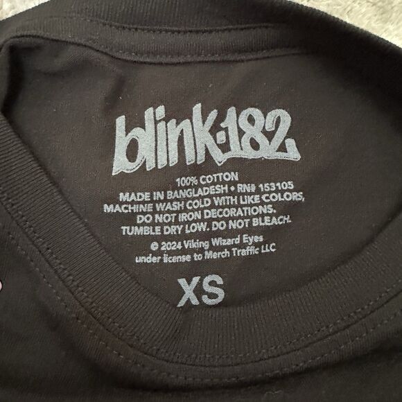 Blink 182 Band Tee Graphic Shirt Black XS 19x24 Punk Rock Tour Merch 2024‎ - Picture 6 of 6